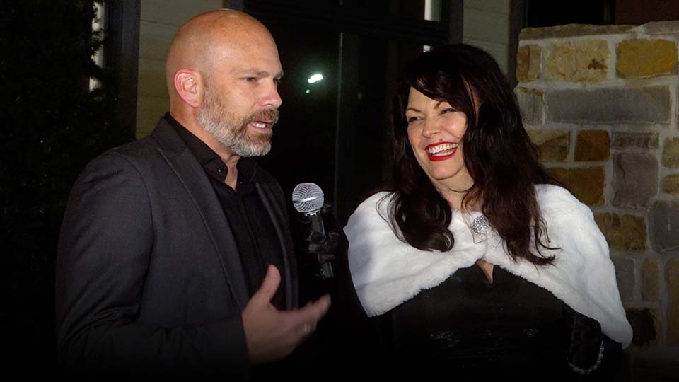 video-img